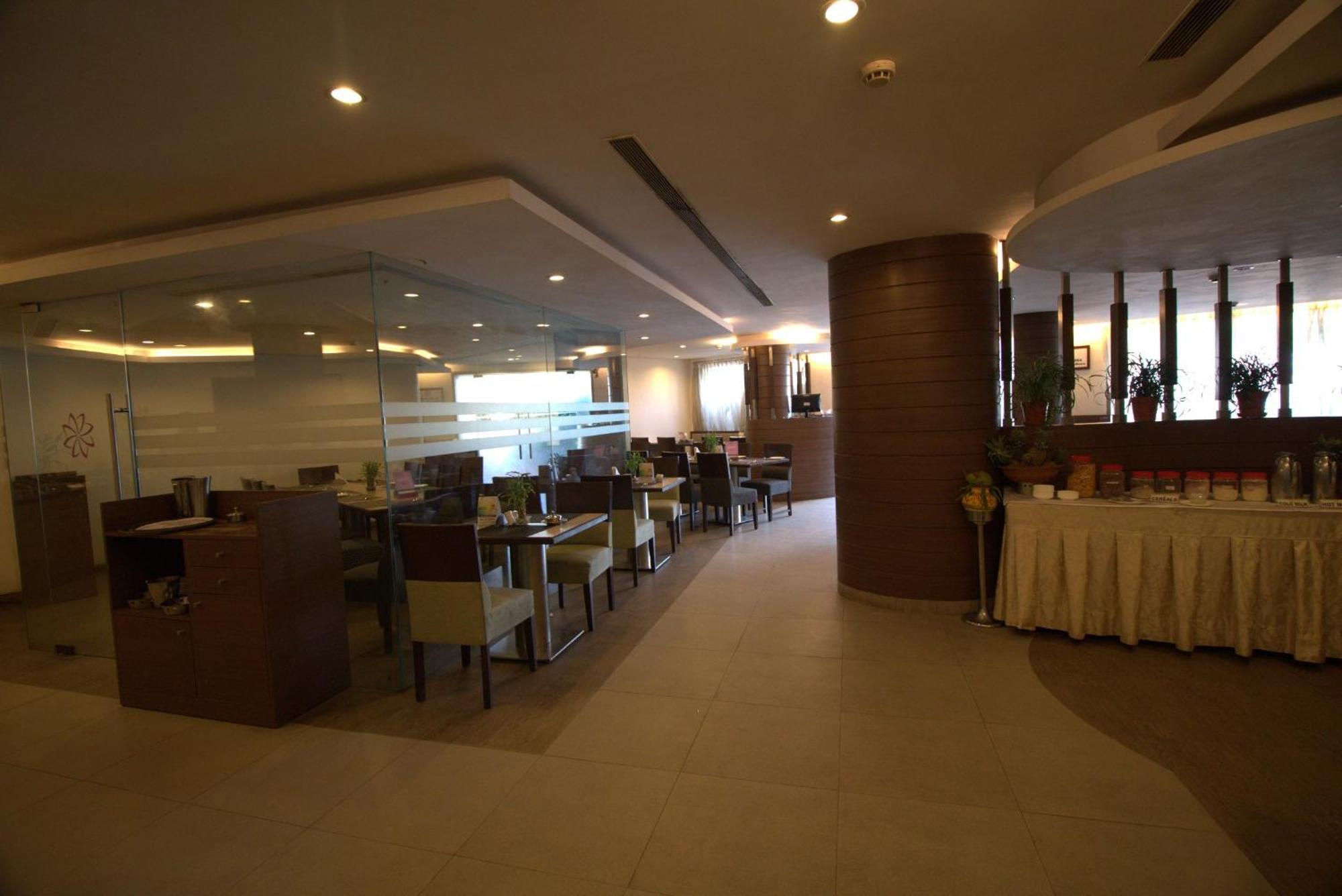 Hotel Ira By Orchid Bhubaneswar Zewnętrze zdjęcie